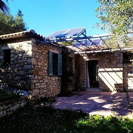 Pietra Bianca Hotel *