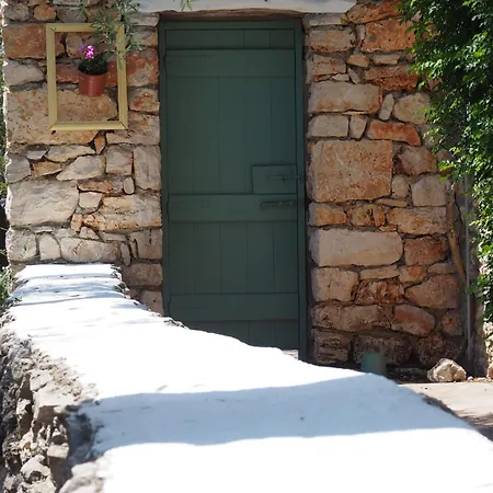 Hotel Pietra Bianca *